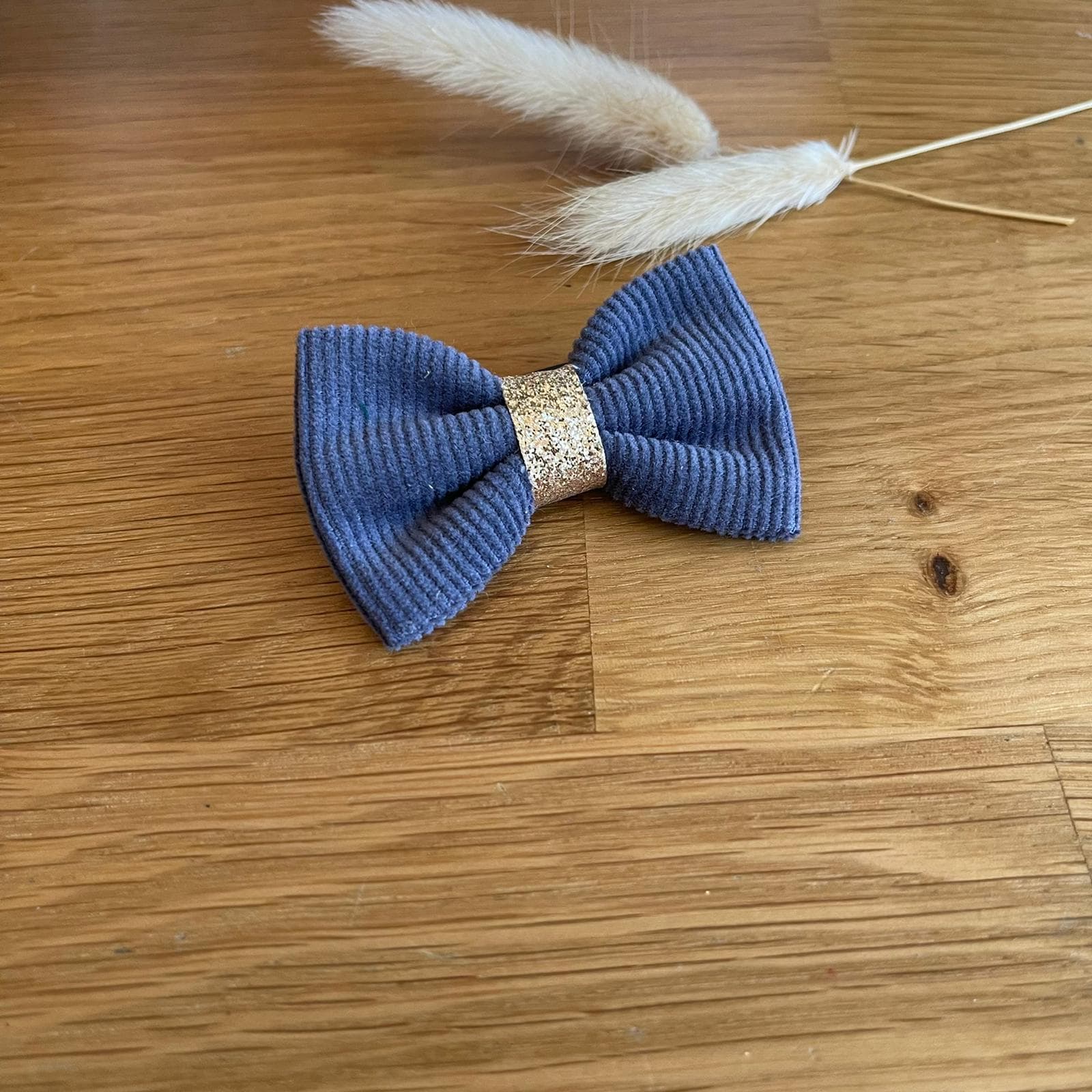 Barrette anti glisse velour couleur bleu venitien or