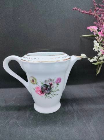 Pot à lait en porcelaine de limoge "pates et émaux Vierzon"