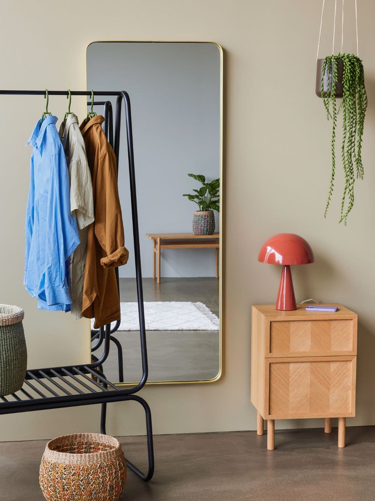 Lampe Ă poser en mĂ©tal colorĂ©, Mush Mini Rouge - HĂŒbsch