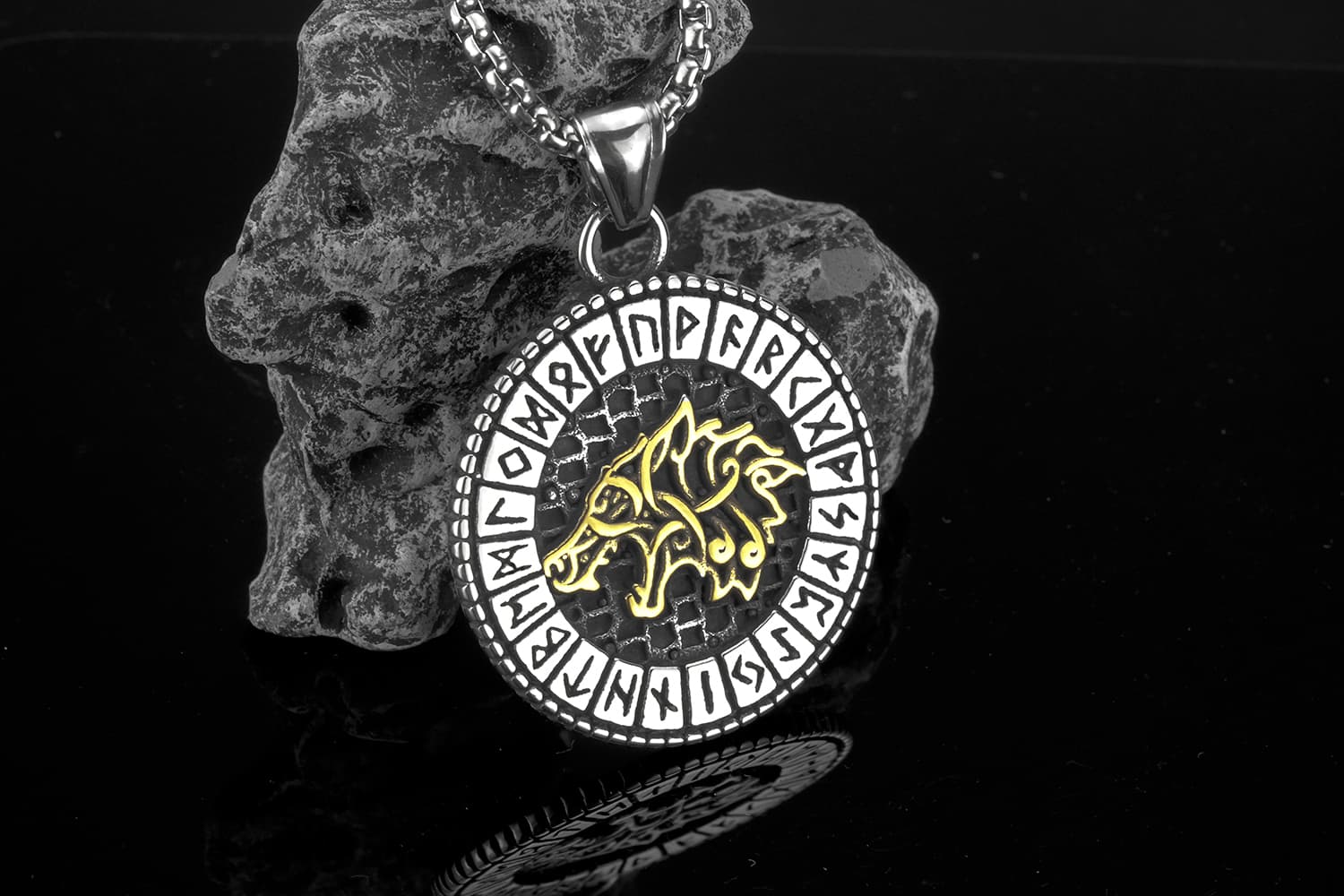 Collier Viking Rune de Fenrir doré